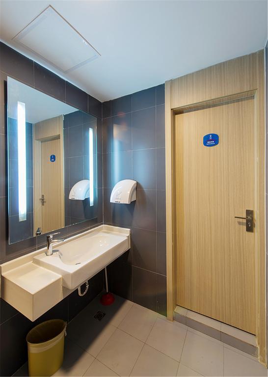 Hanting Hotel Shanghai Hongqiao Hechuan Road Exterior photo