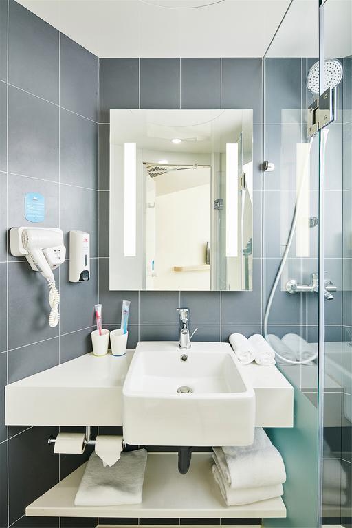 Hanting Hotel Shanghai Hongqiao Hechuan Road Exterior photo